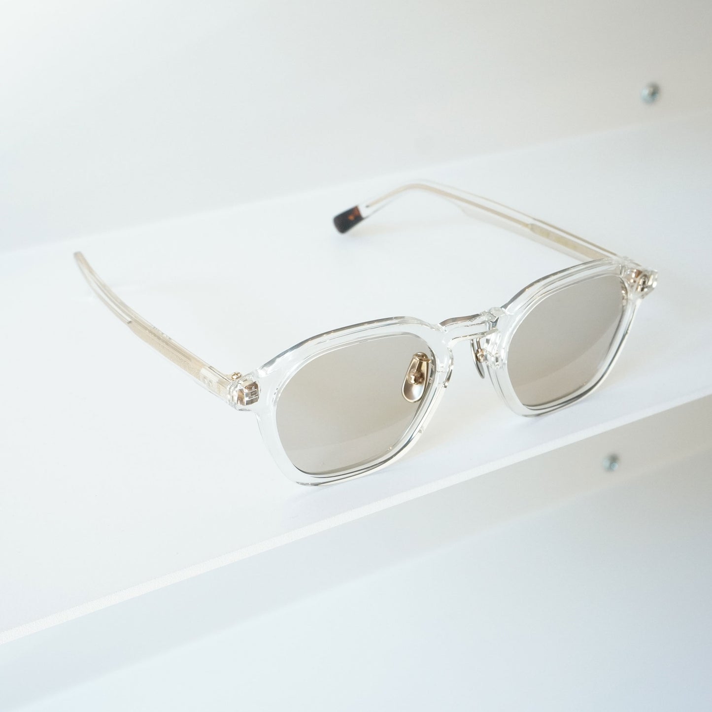 BM010 (CLEAR)