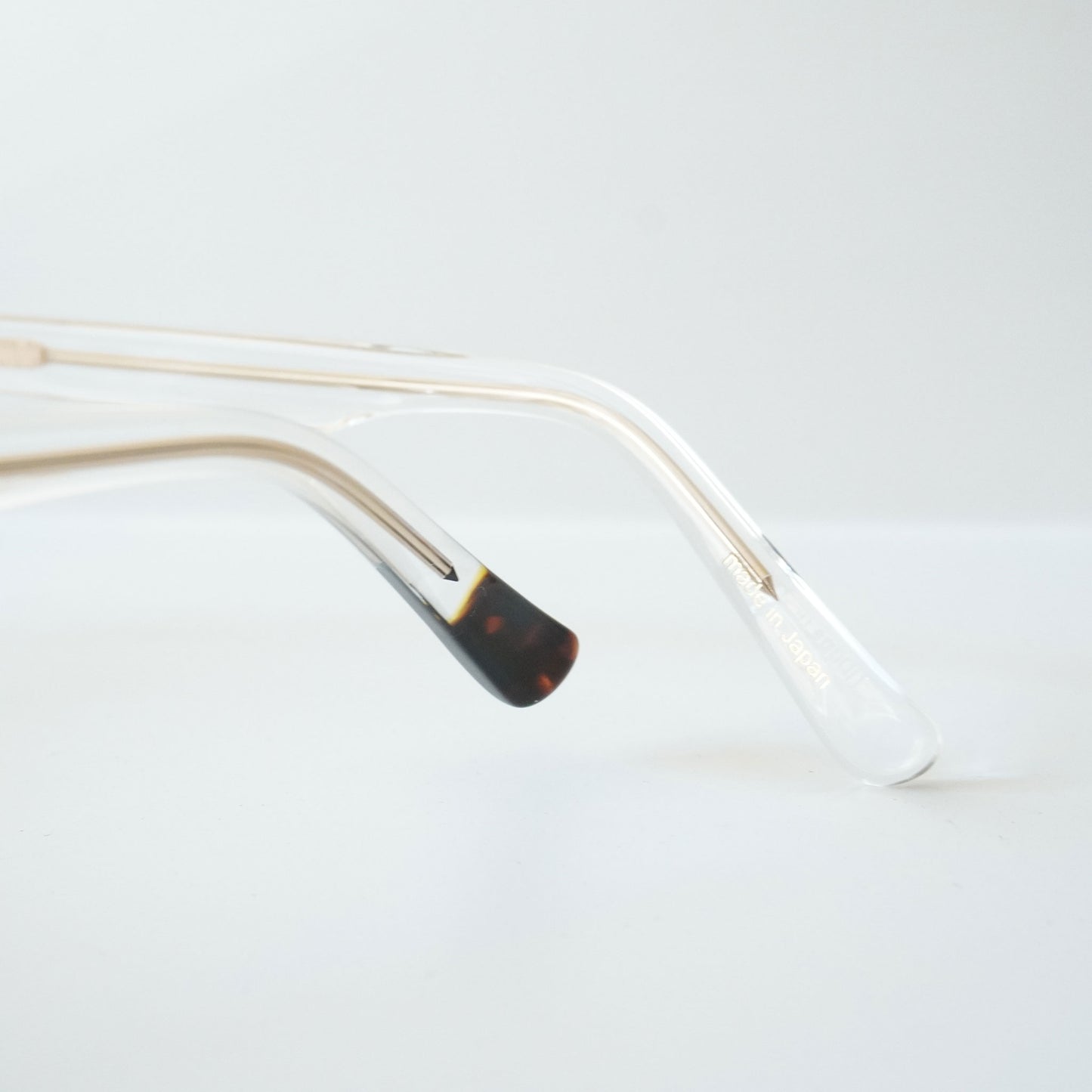 BM010 (CLEAR)