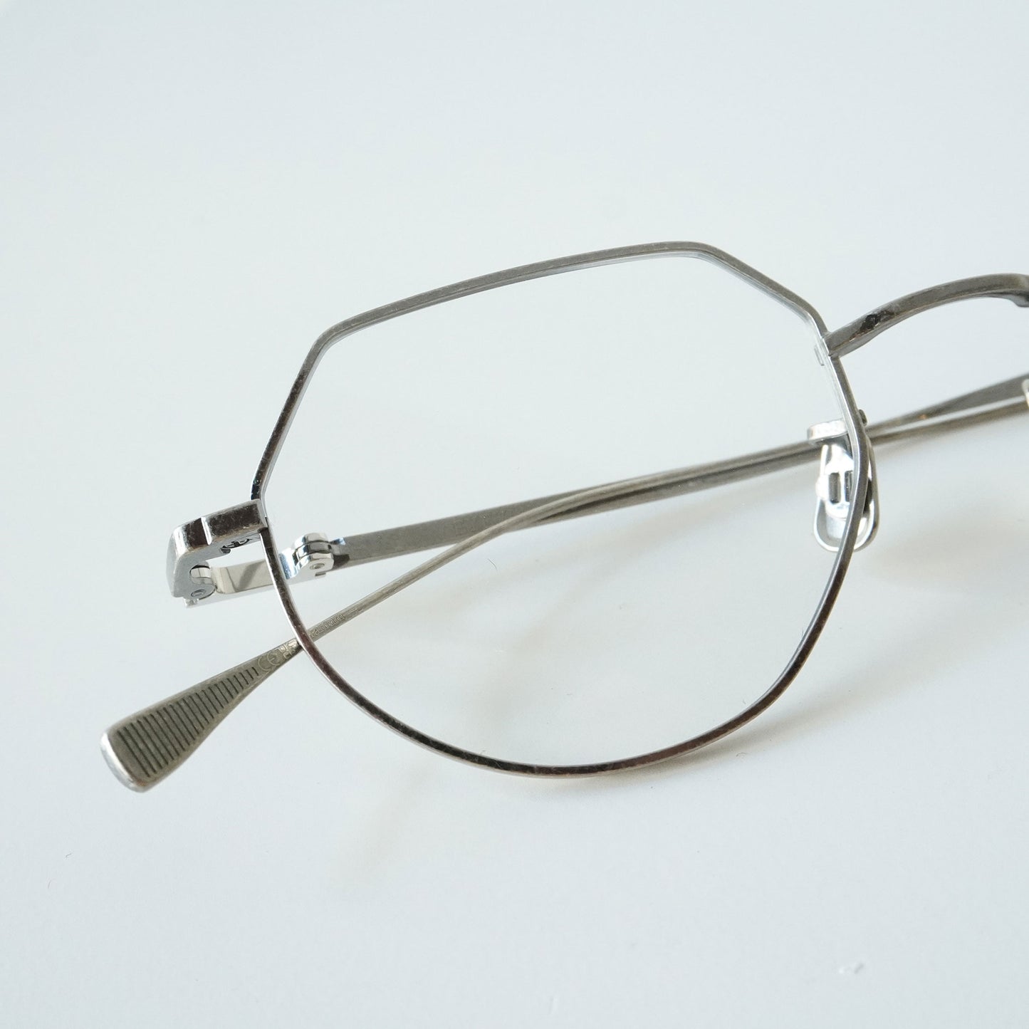 1010 48 (820 - VINTAGE BLACK)