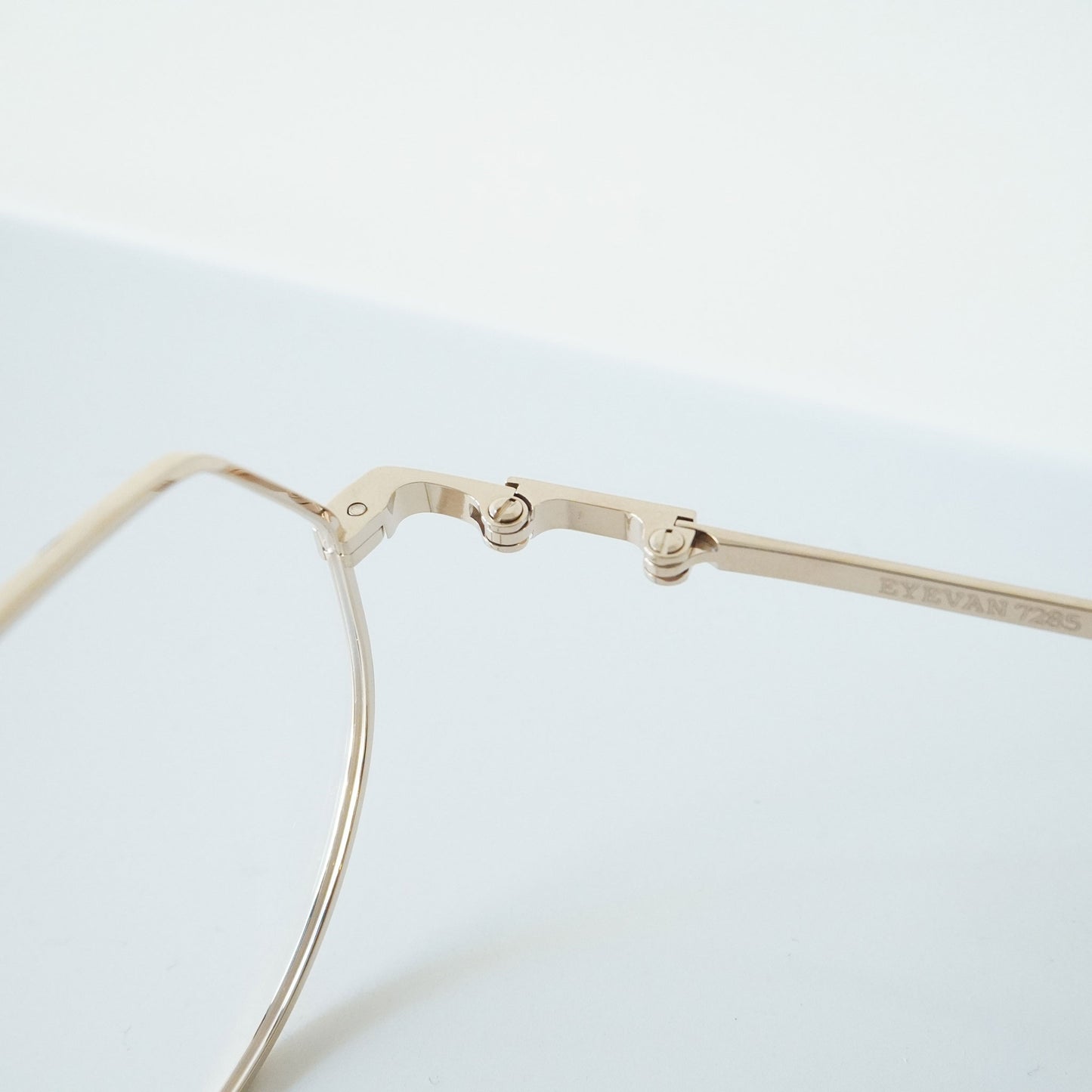 1010 48 (902 - WHITE GOLD)
