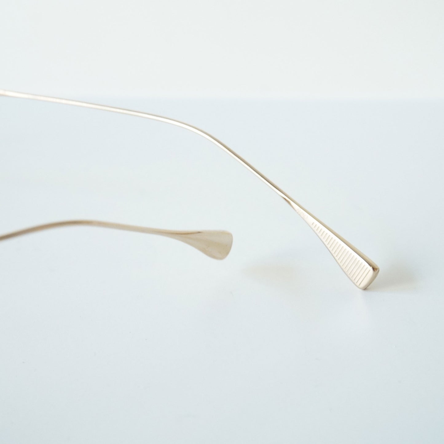 1010 48 (902 - WHITE GOLD)
