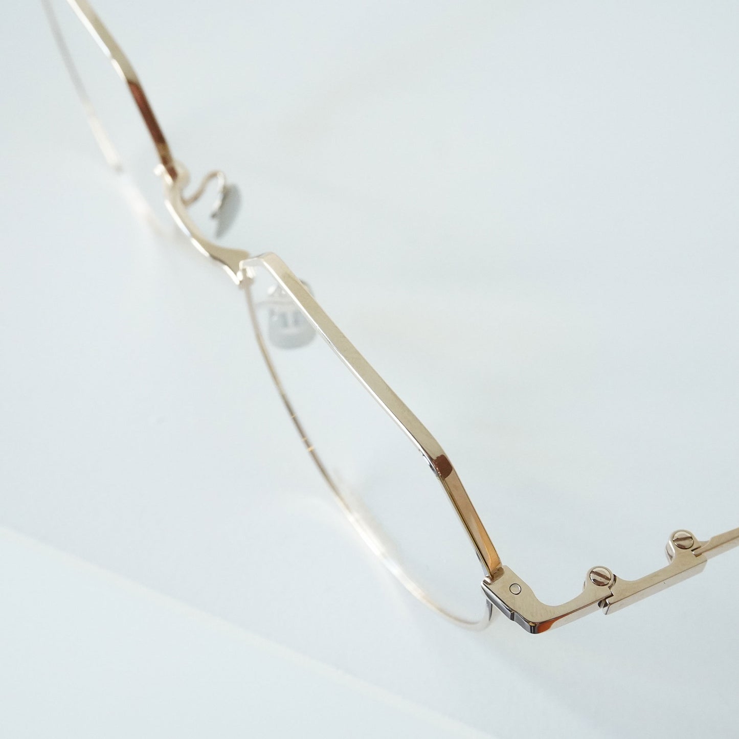 1010 48 (902 - WHITE GOLD)