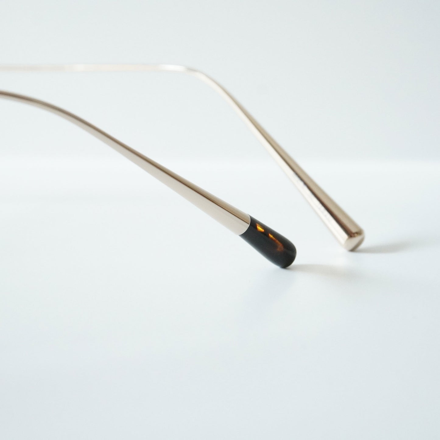B0024 (GOLD)