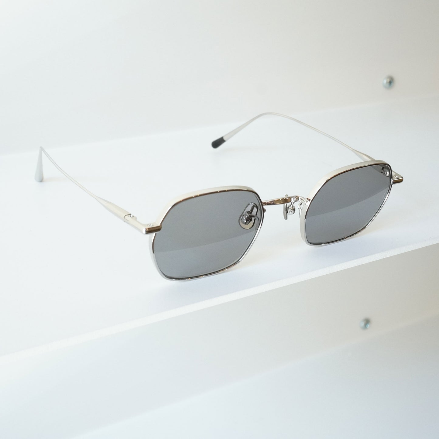 B0037 (SILVER)