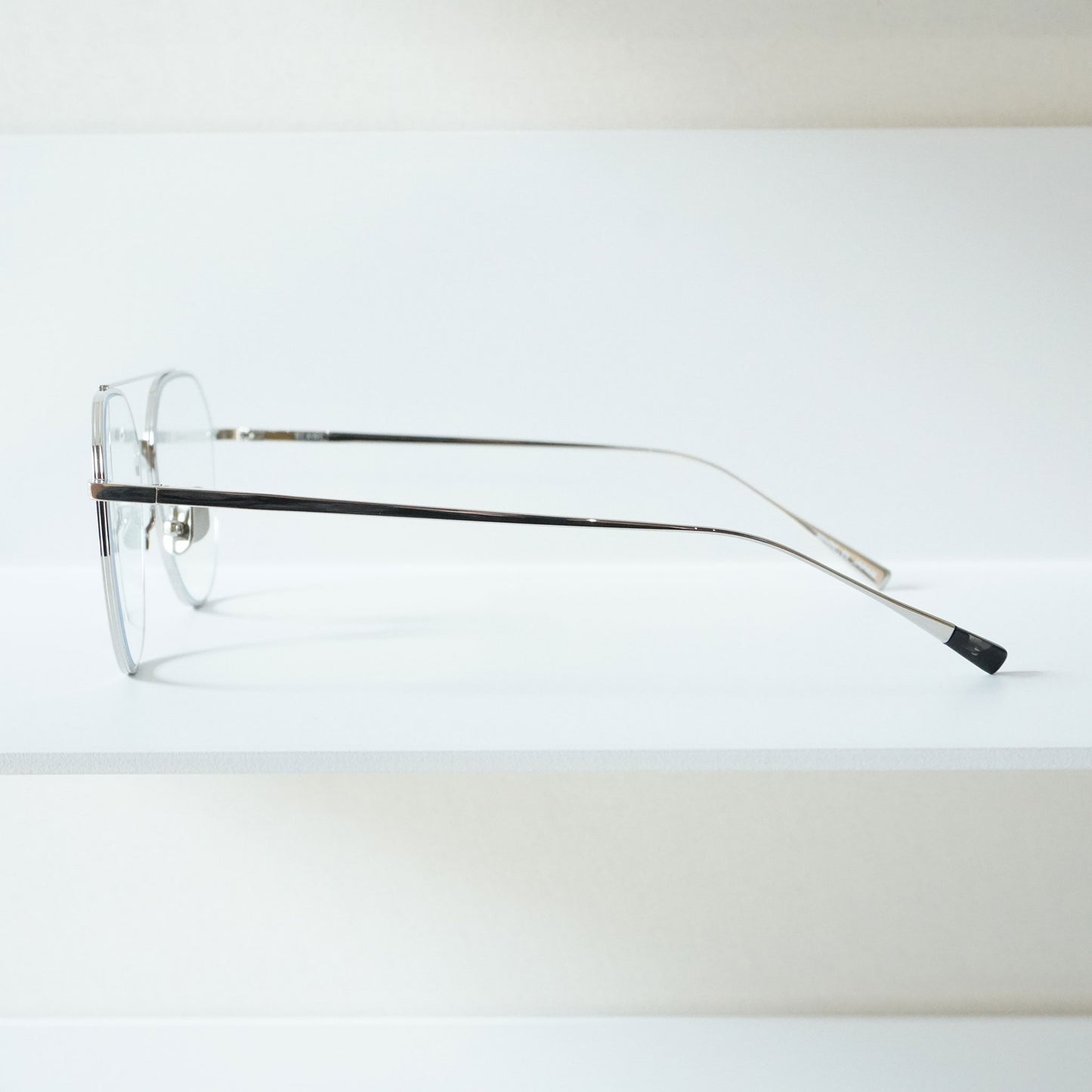 B0042 (SILVER)