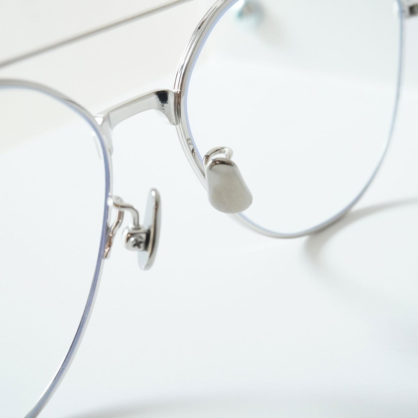B0042 (SILVER)