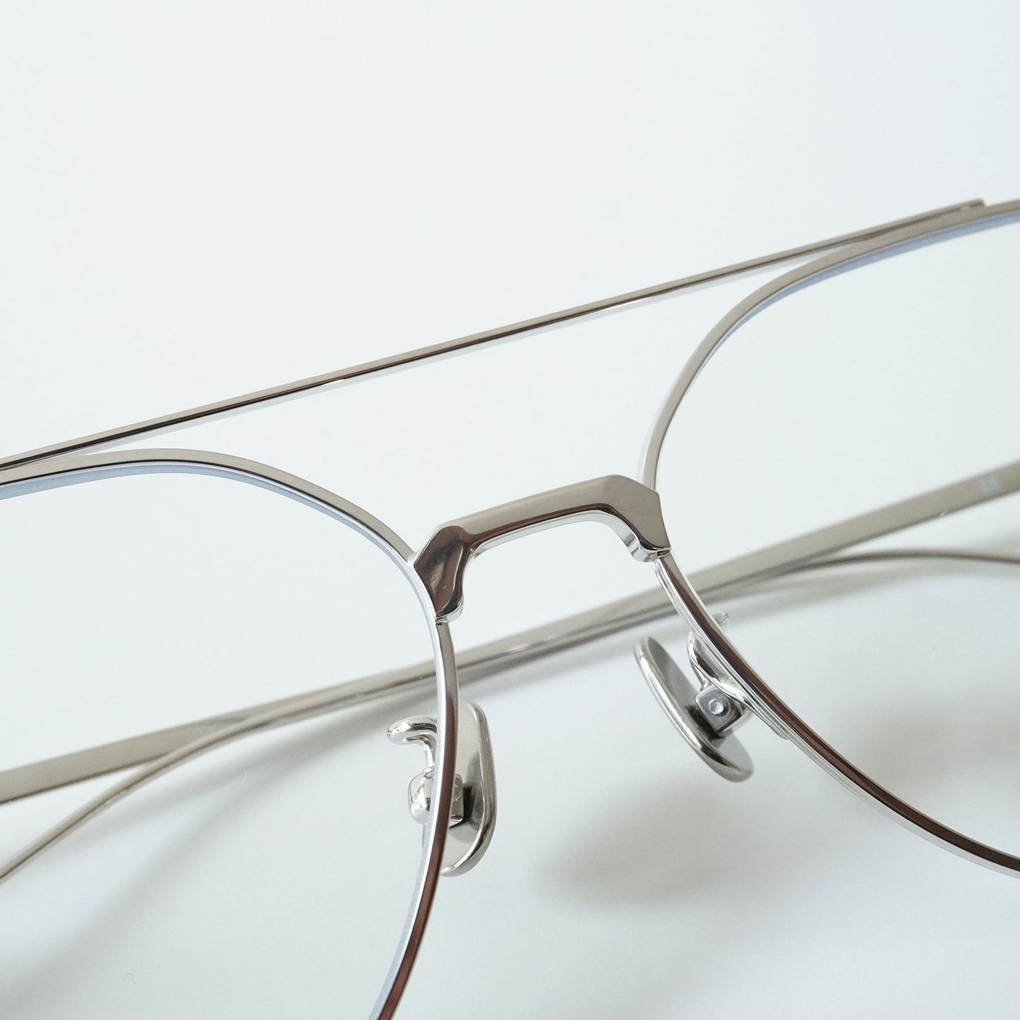 B0042 (SILVER)