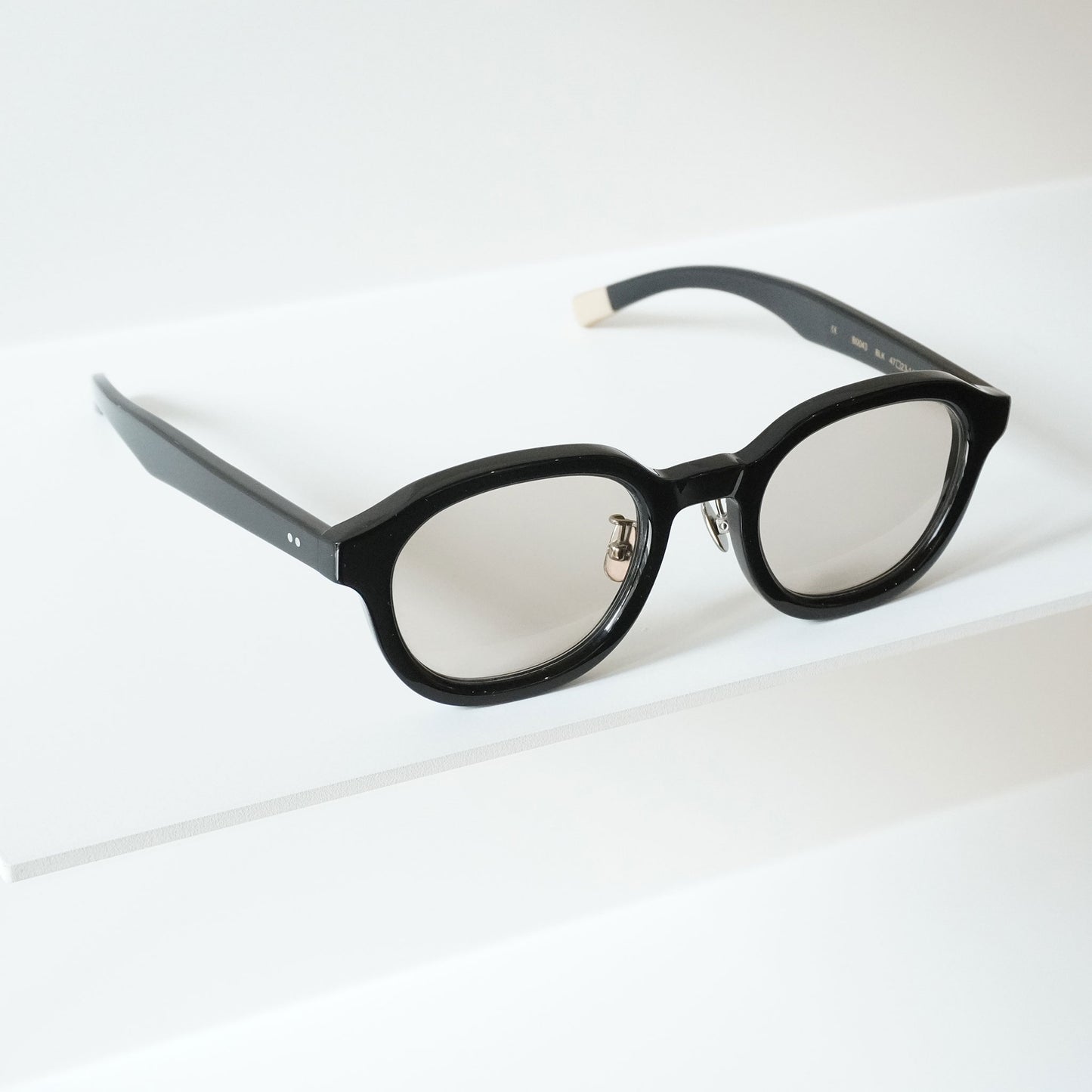 B0043 (BLACK)