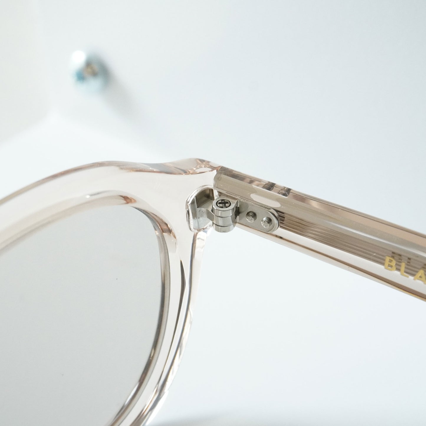 B0043 (CHAMPAGNE)