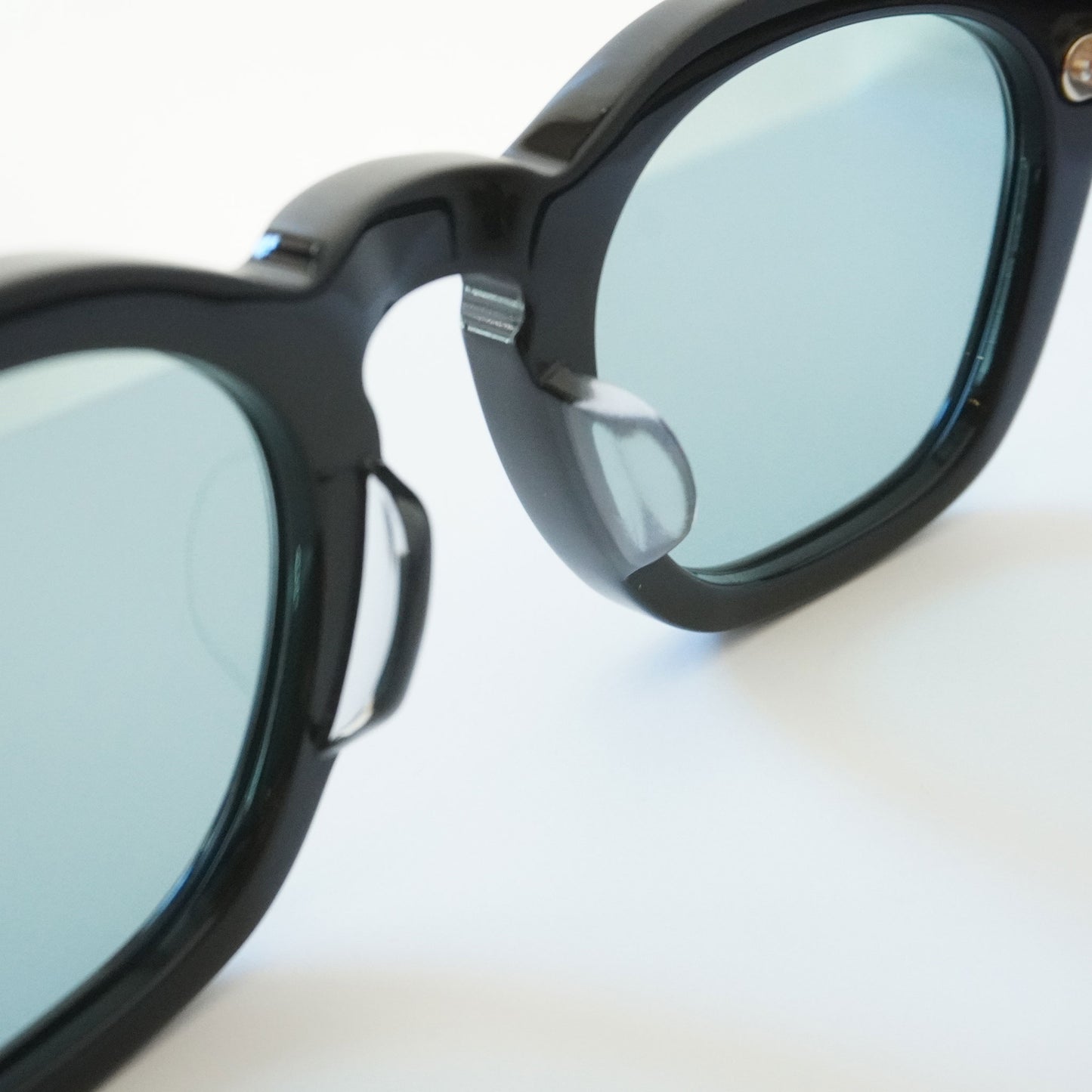 BE008 (BLACK)