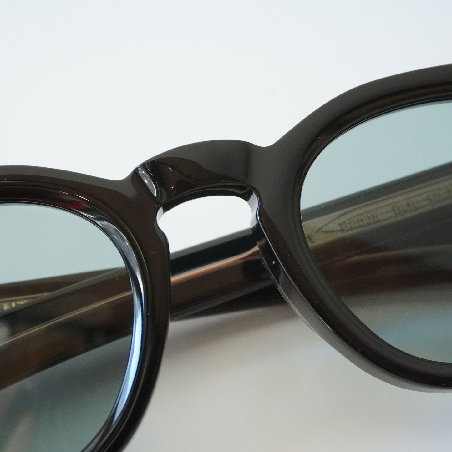 BE008 (BLACK)