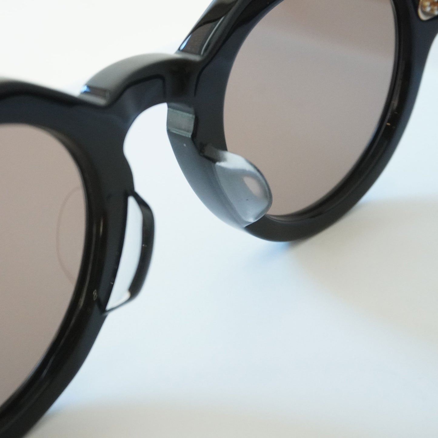 BE009 (BLACK)