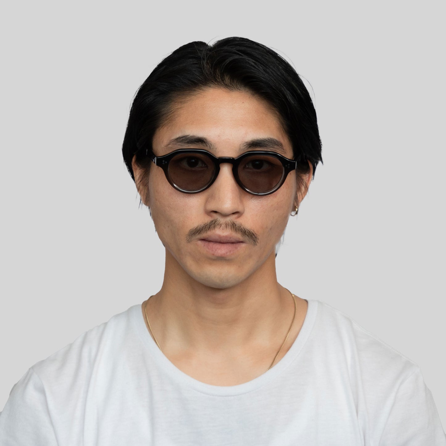 BE009 (BLK GRAD)