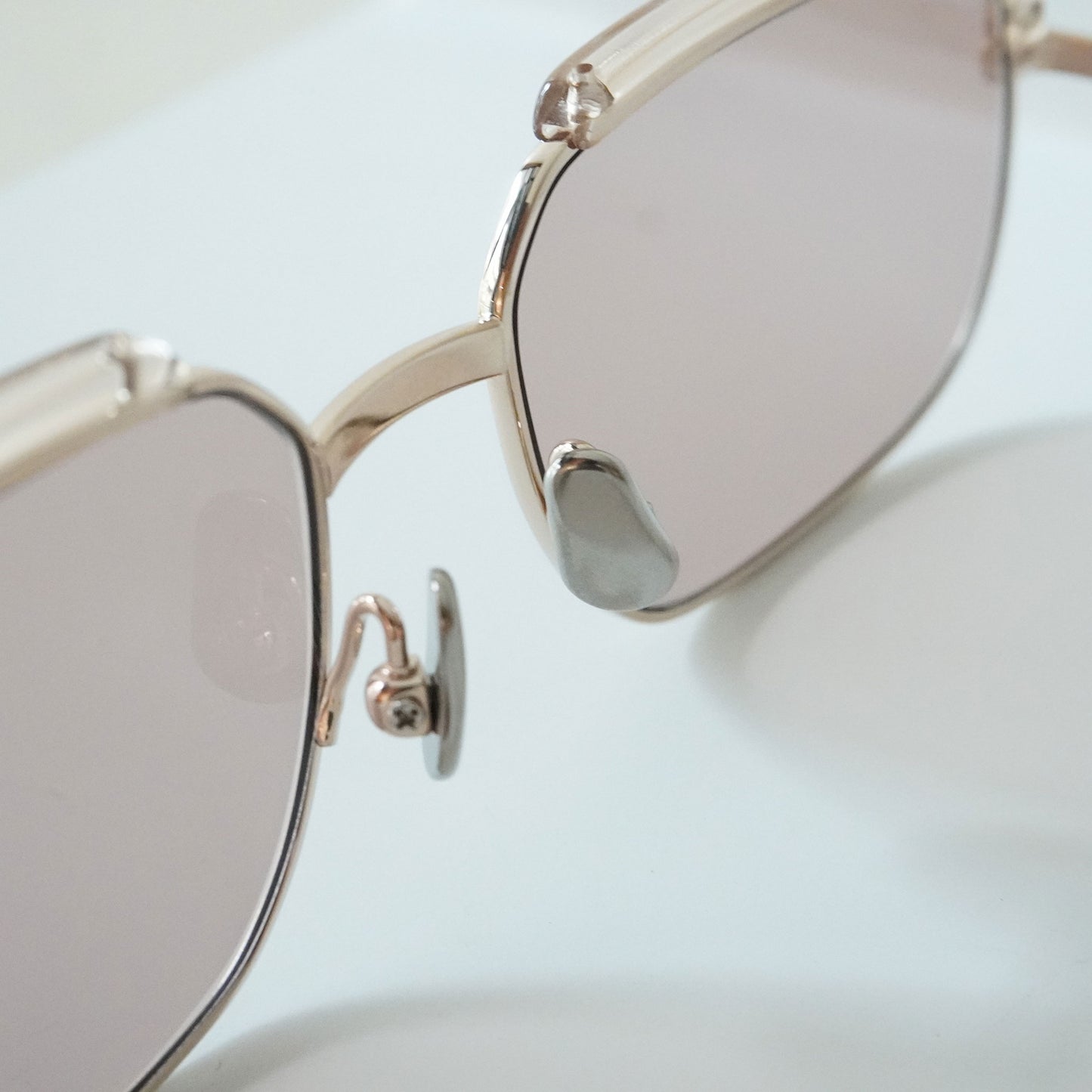 BE016 (GOLD/CHAMPAGNE)
