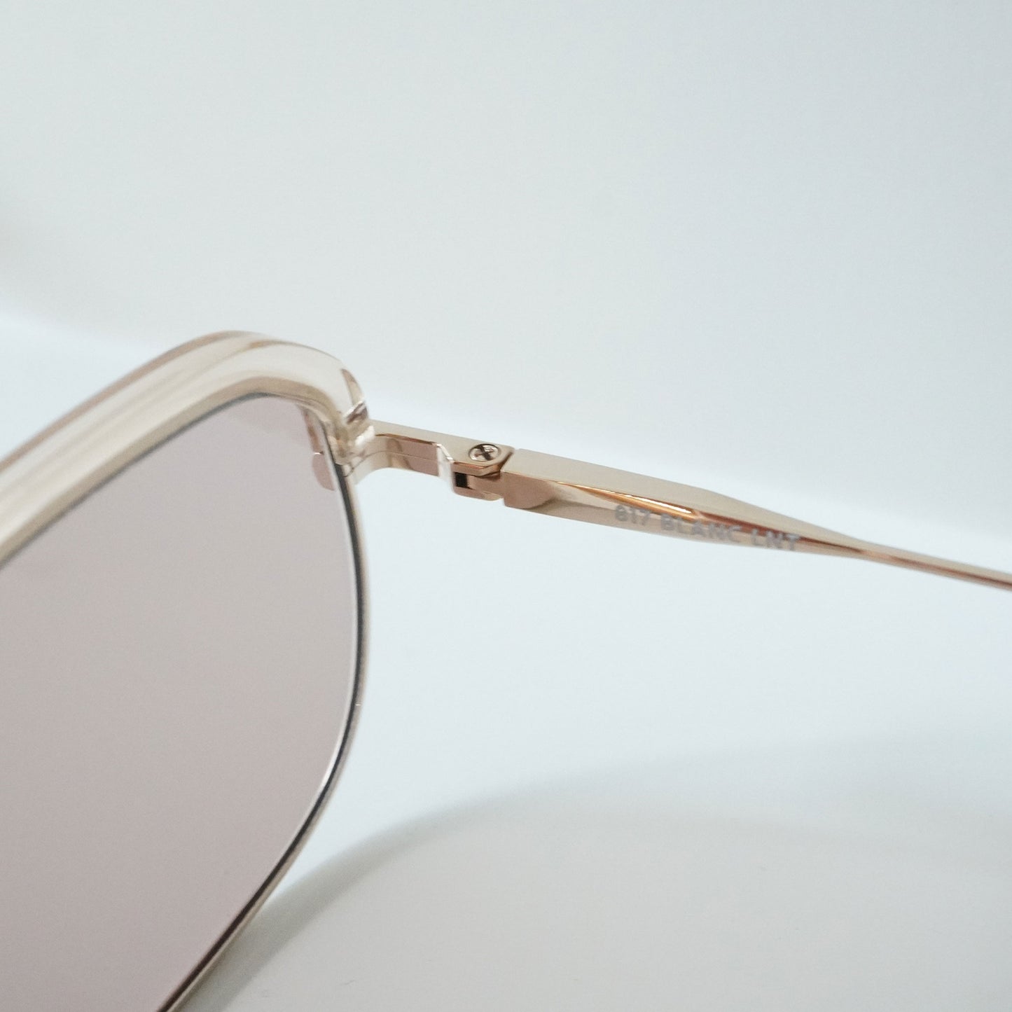 BE016 (GOLD/CHAMPAGNE)