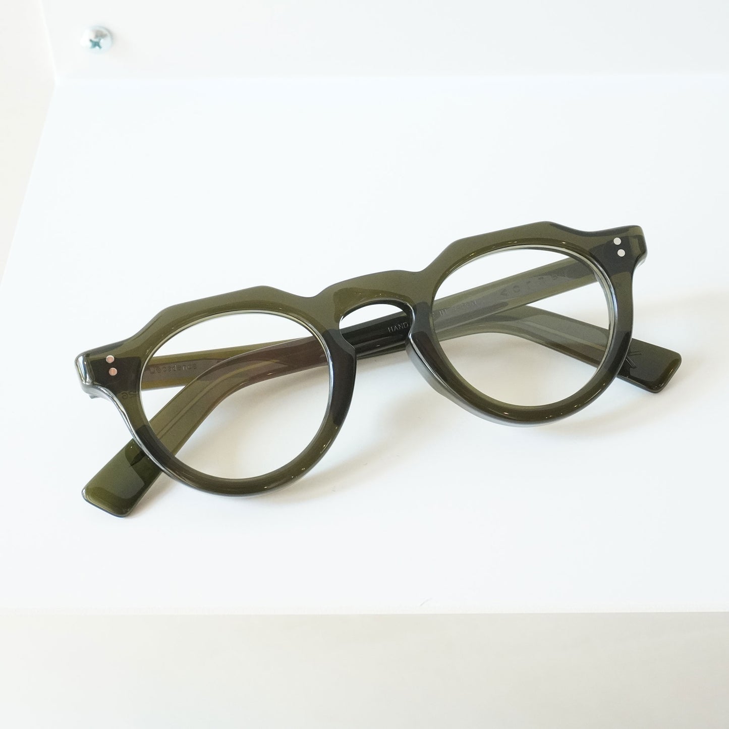 DECADENCE (C3 - OLIVE)