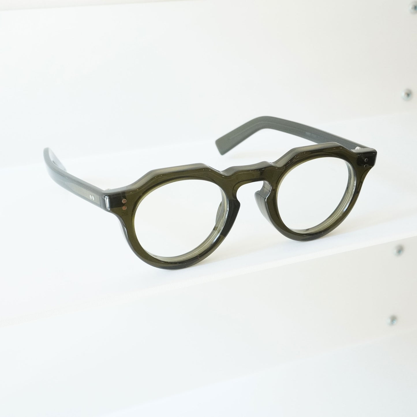 DECADENCE (C3 - OLIVE)