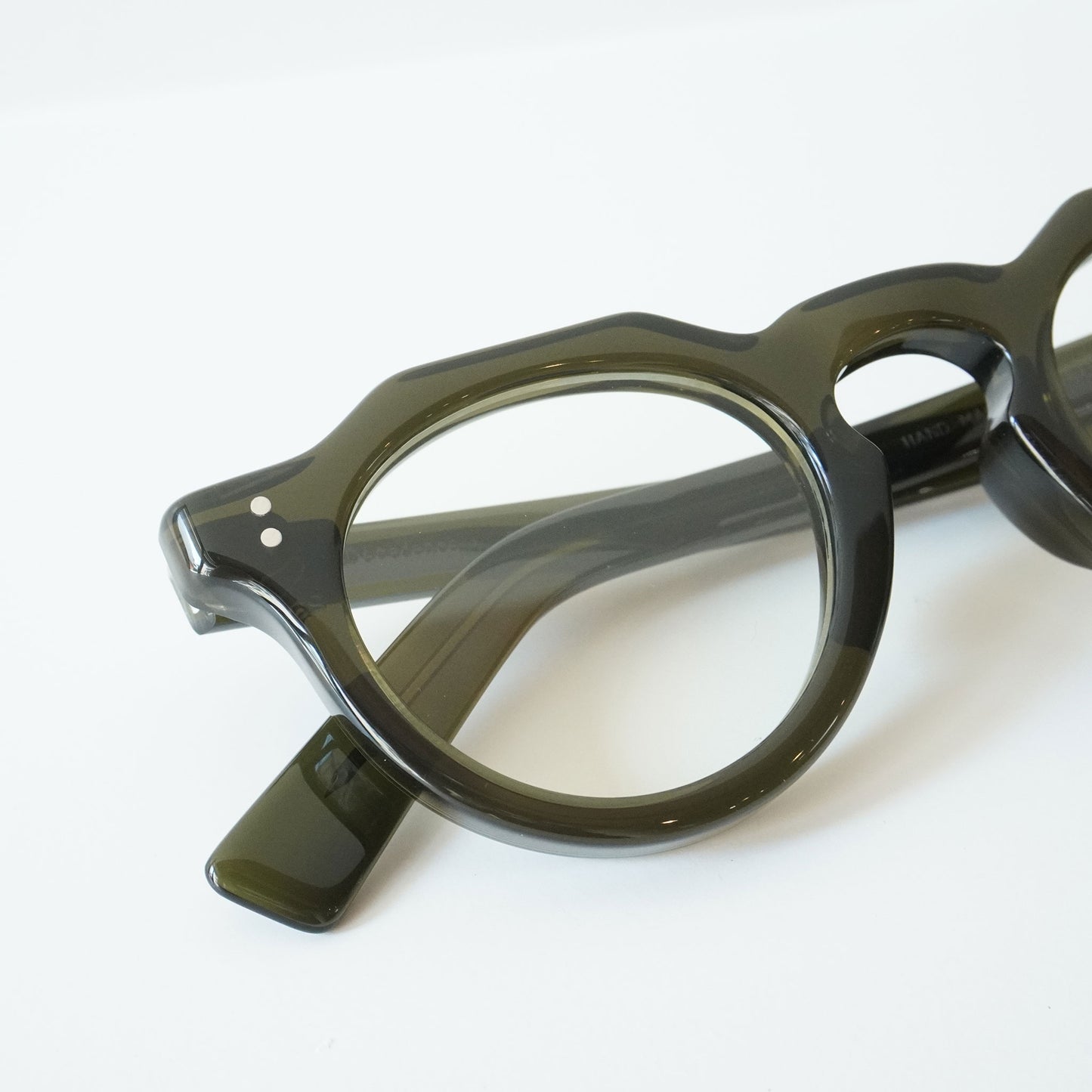 DECADENCE (C3 - OLIVE)