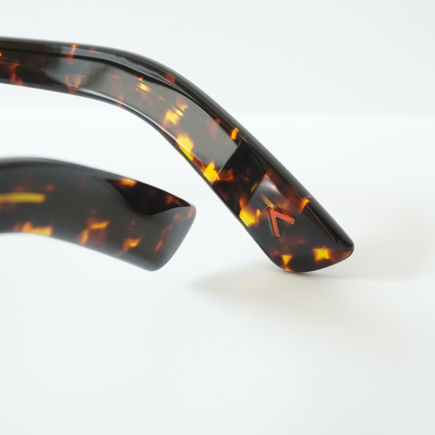 GODARD (C7 - DARK DEMI)