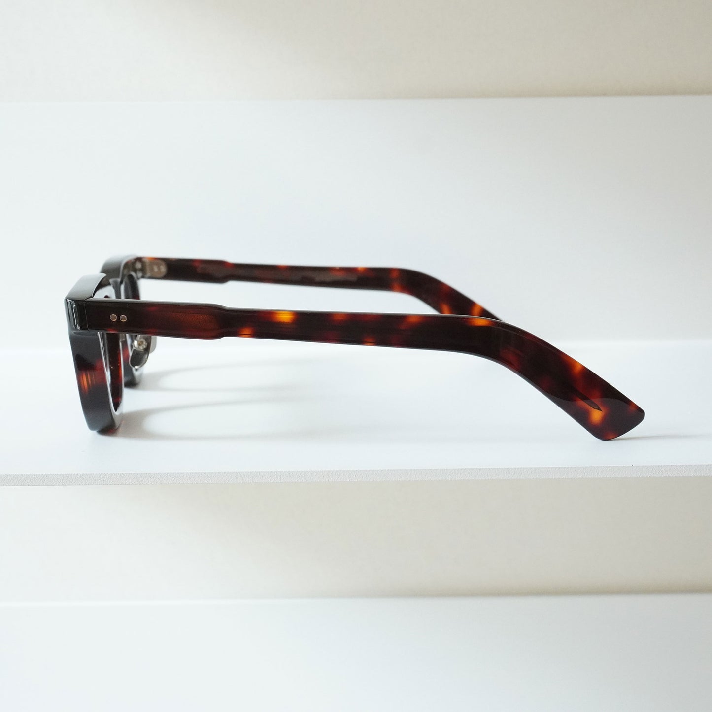GODARD (C2 - TORTOISE)
