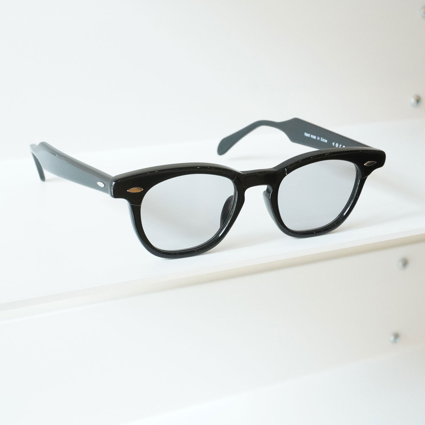 HAWKK EYE (C0 - BLACK)