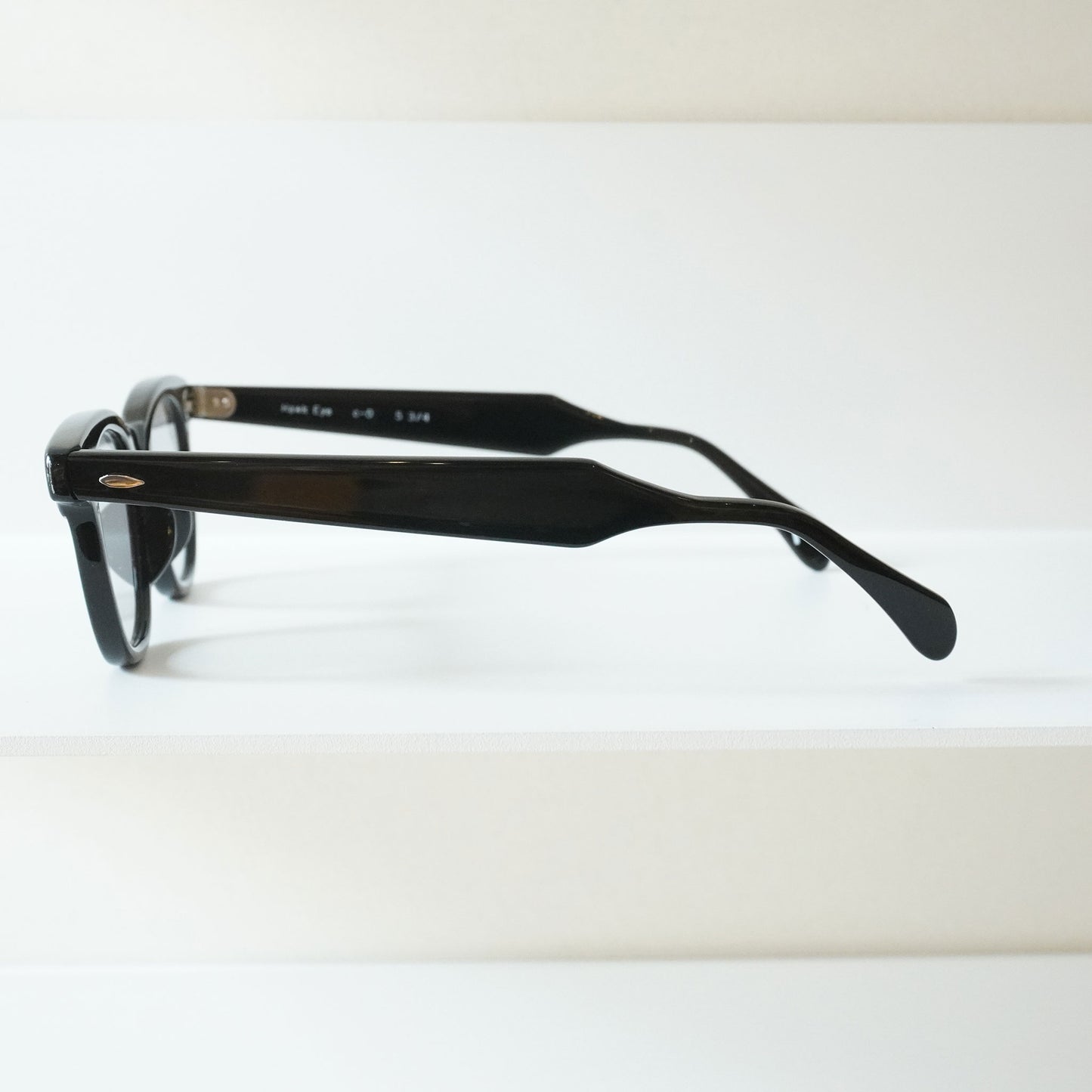 HAWKK EYE (C0 - BLACK)