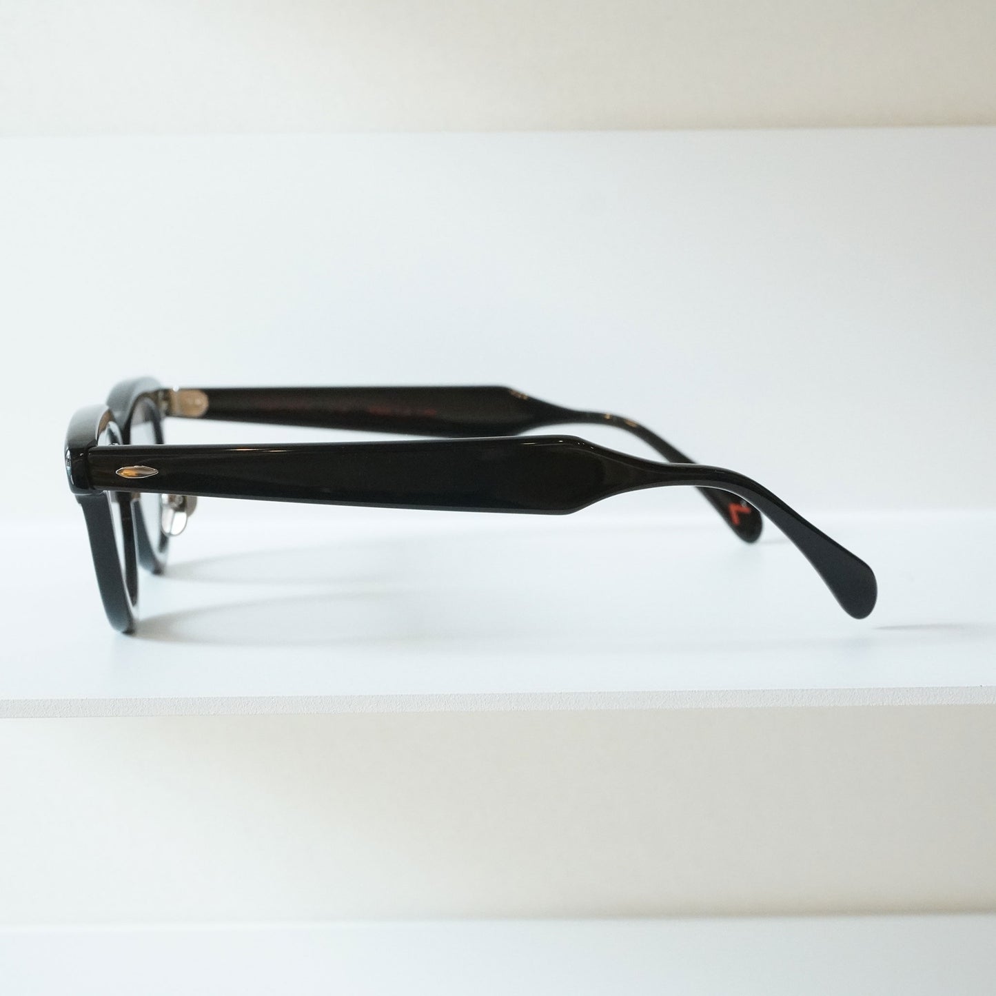 NIGHT BIRD (C0 - BLACK)
