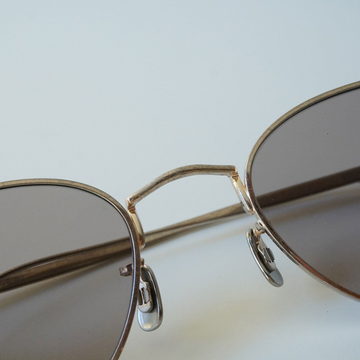 1004 (819 - VINTAGE SILVER)