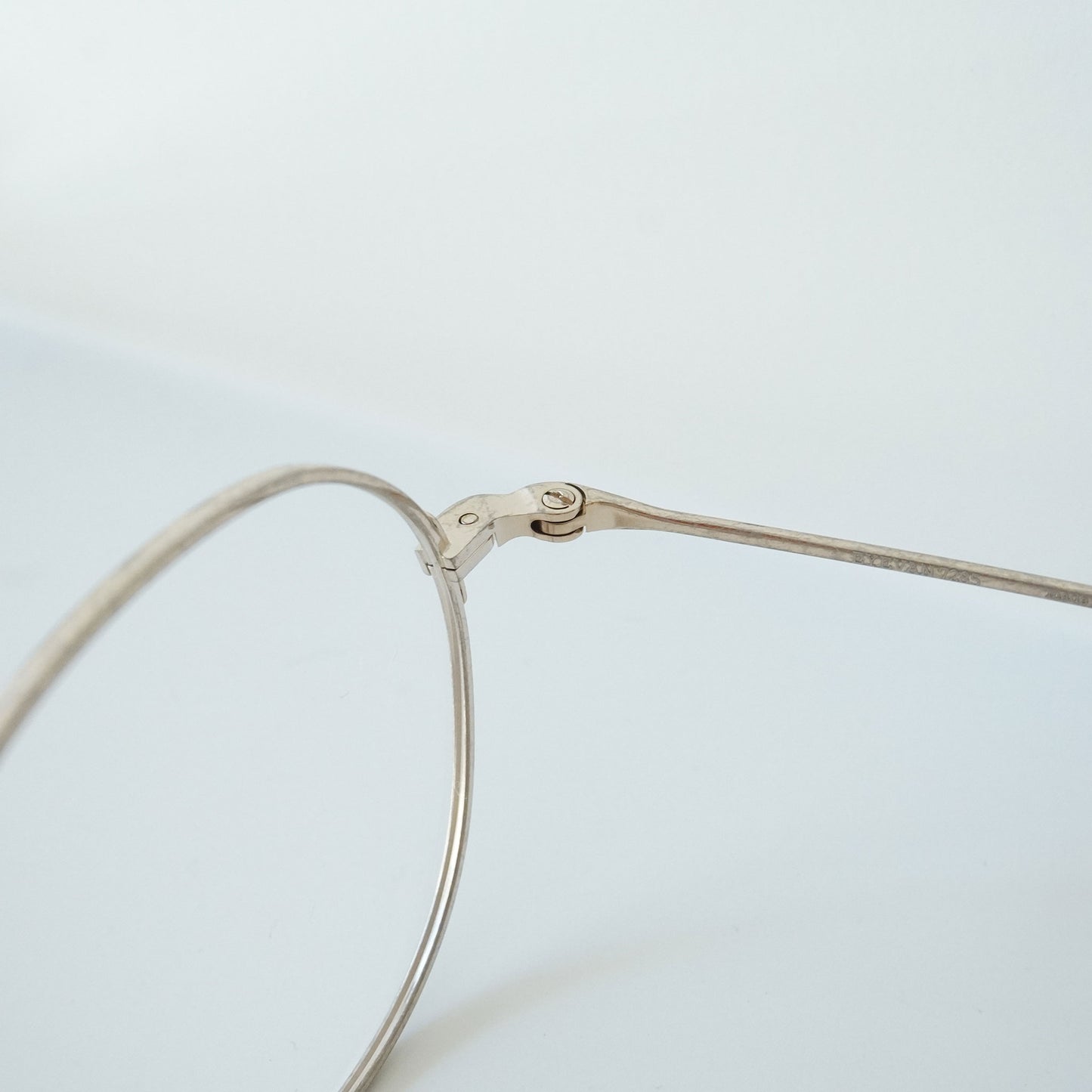 1011 (819 - VINTAGE SILVER)