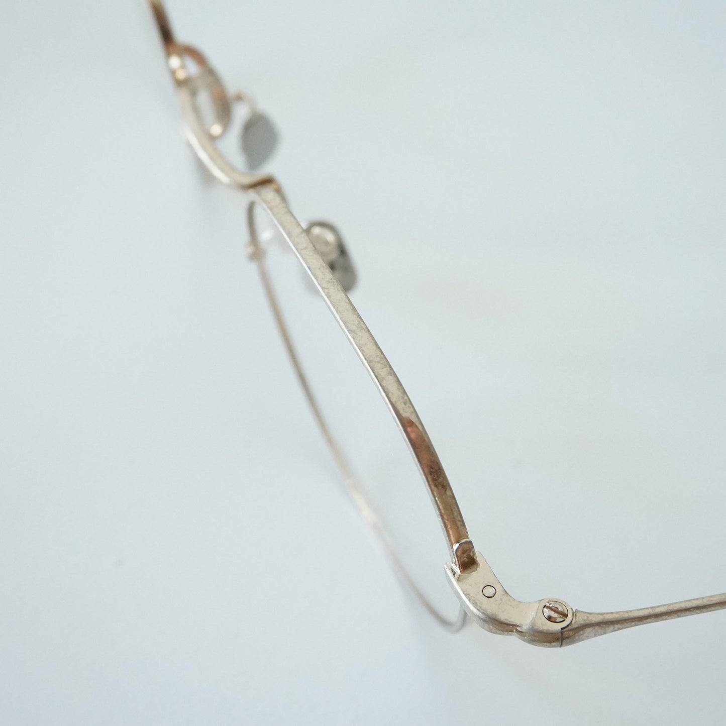 1011 (819 - VINTAGE SILVER)