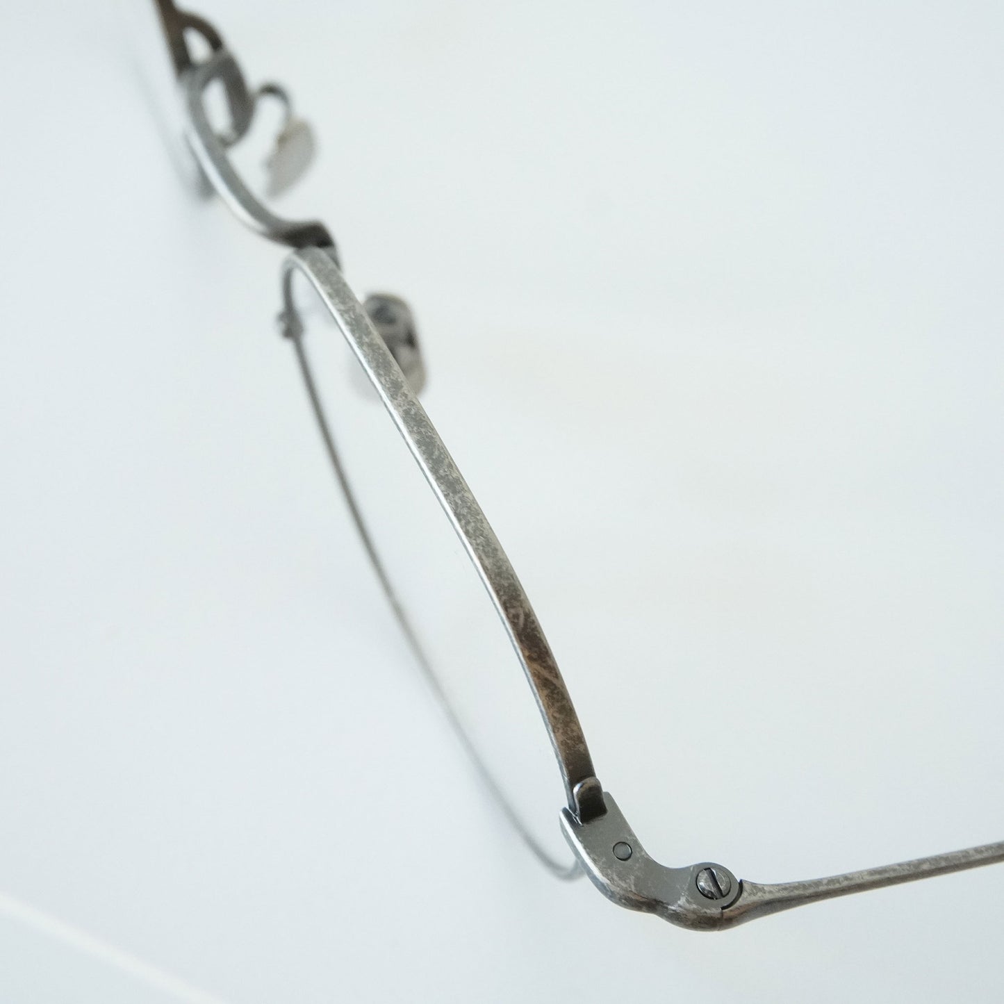 1011 (825 - VINTAGE GRAY MAT)