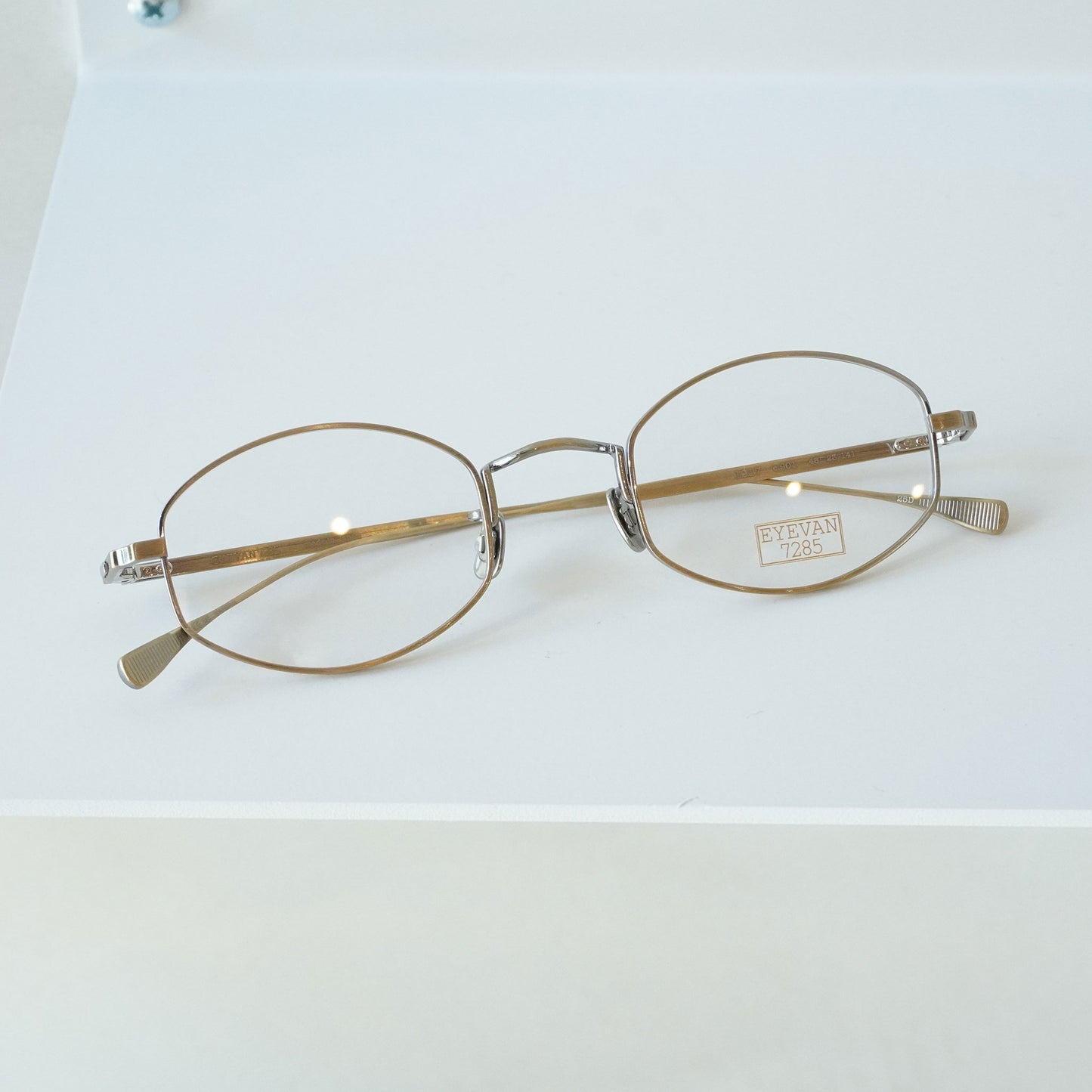 1017 48 (901 - ANTIQUE GOLD)