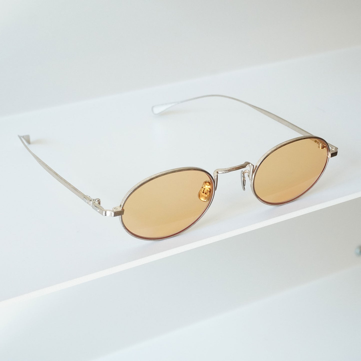 197 (819 - VINTAGE SILVER)