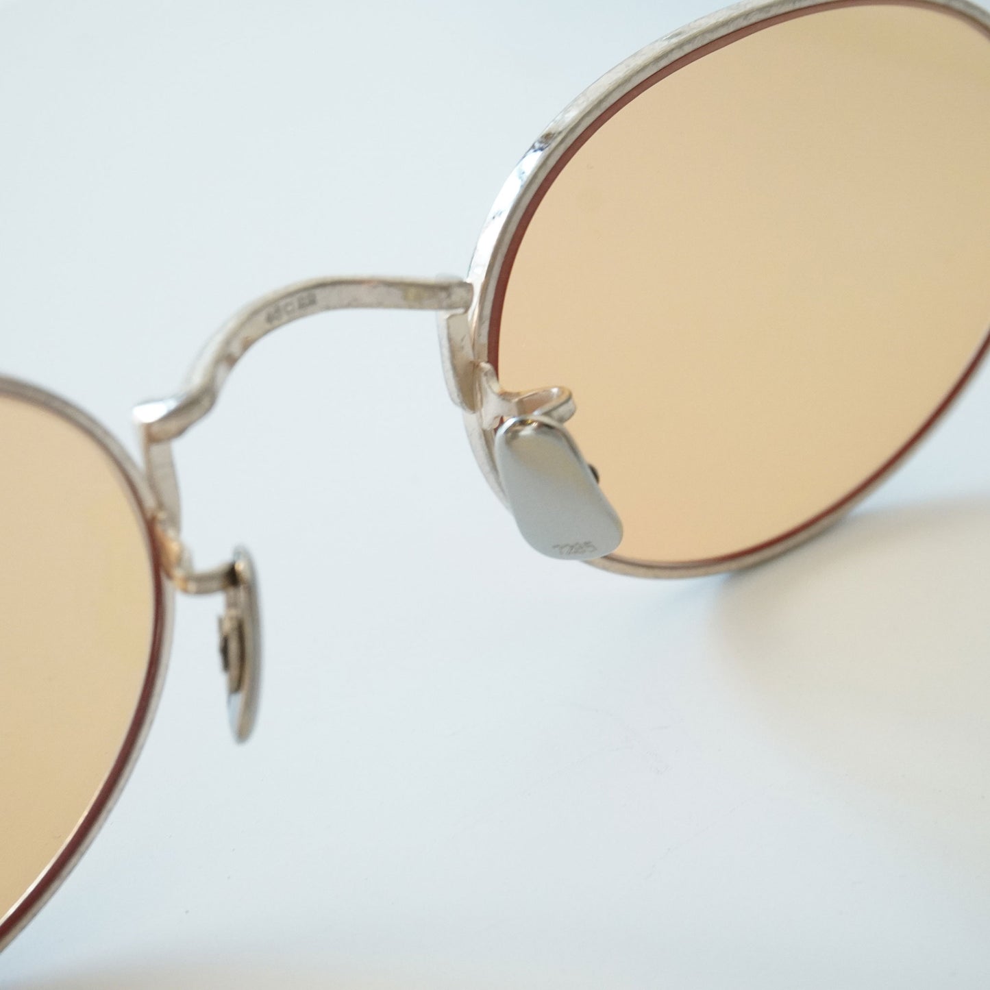 197 (819 - VINTAGE SILVER)