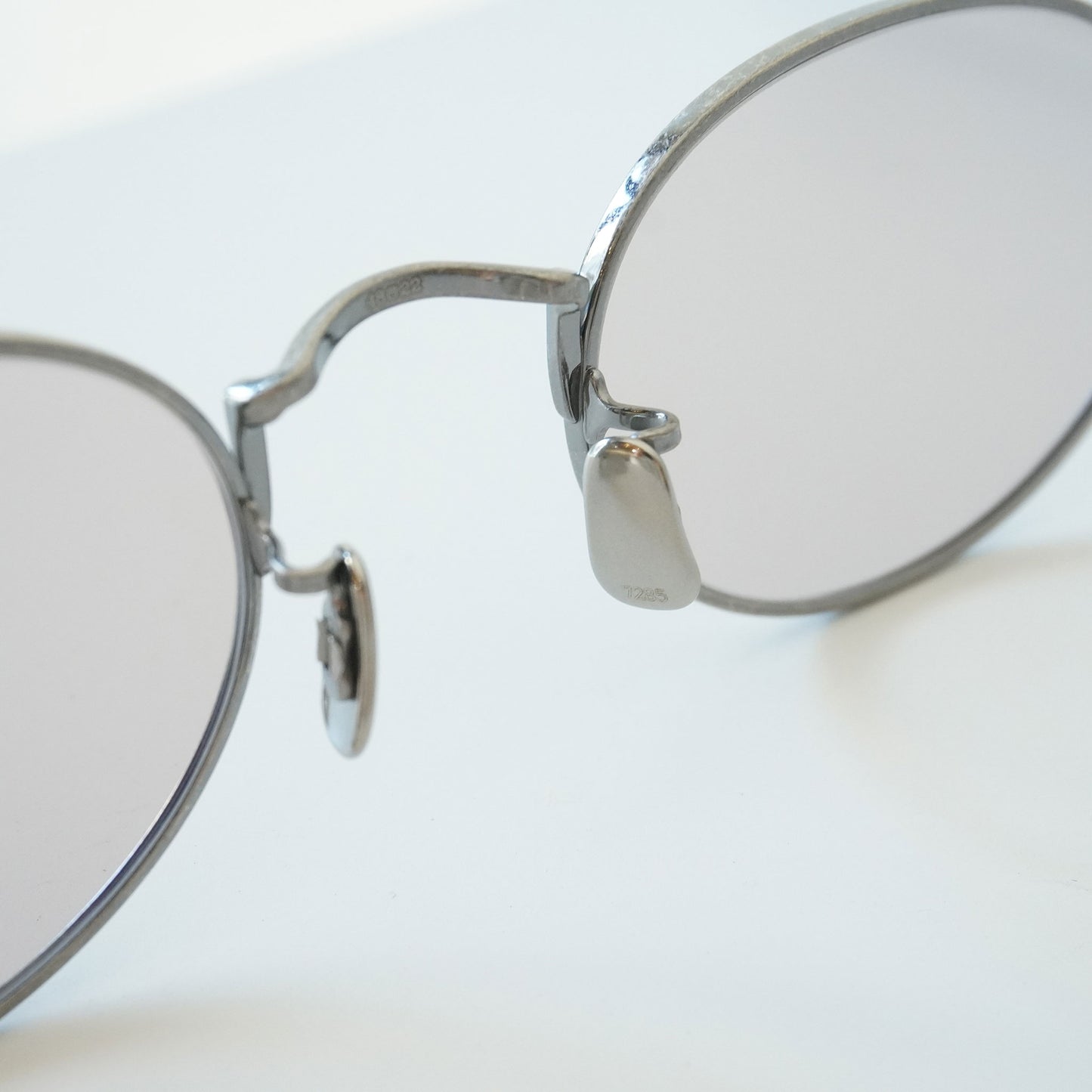 197 (820 - VINTAGE BLACK)
