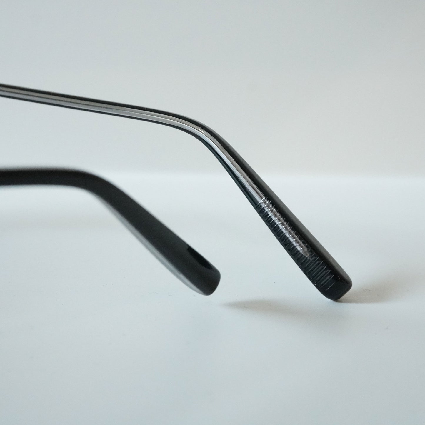 319 (100 - BLACK)
