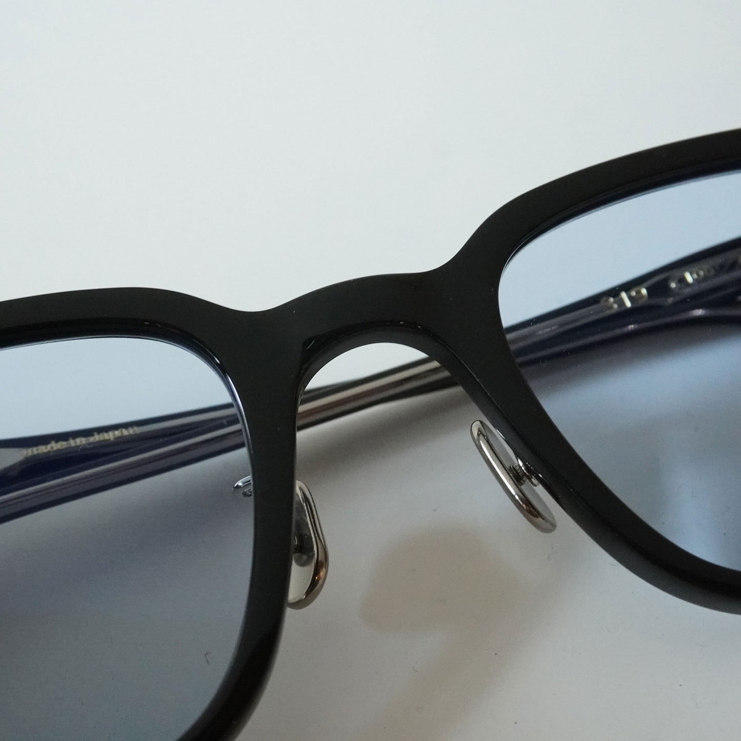 319 (100 - BLACK)
