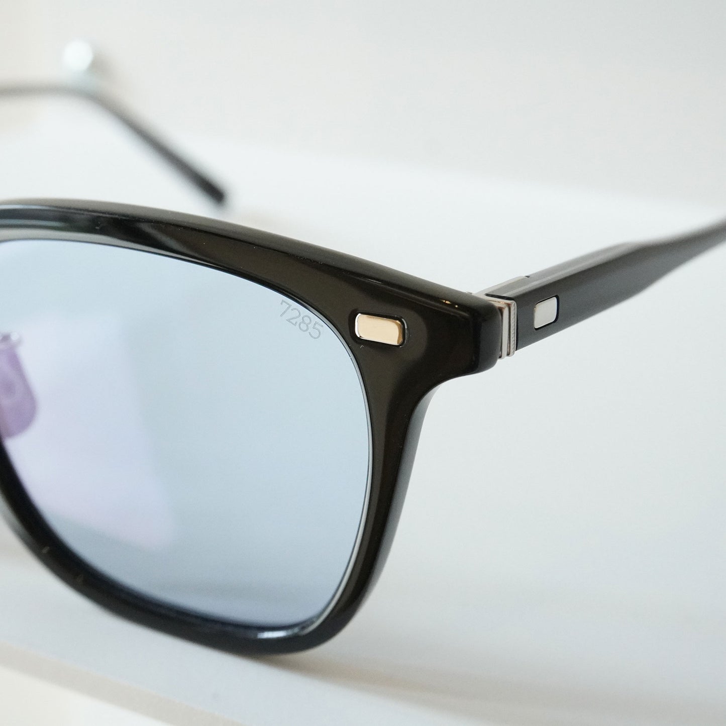 319 (100 - BLACK)