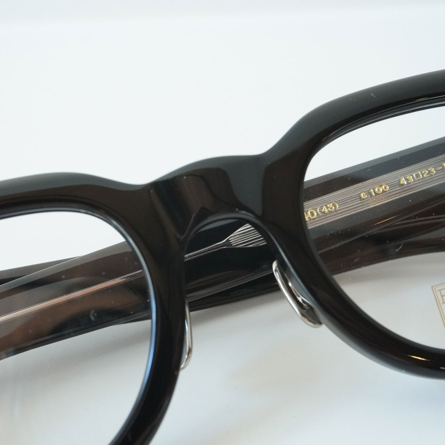 340 46 (100 - BLACK)