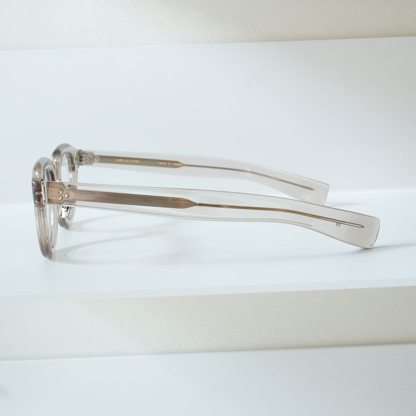 340 43 (340 - CLEAR LIGHT BROWN)