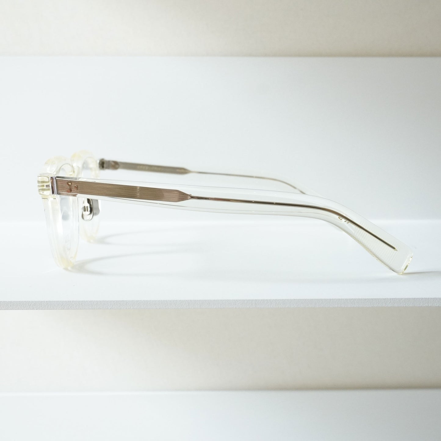 340MR 48 (307 - BEIGE CLEAR)