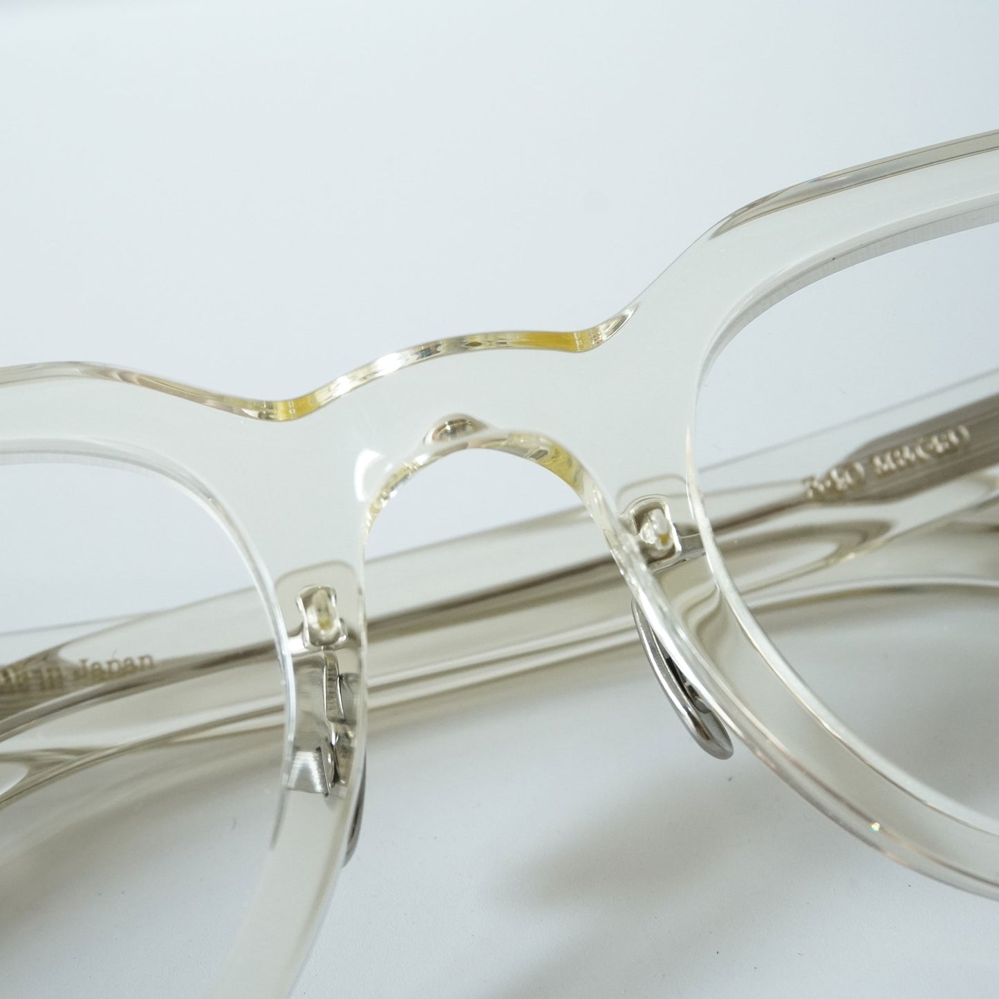 340MR 48 (307 - BEIGE CLEAR)