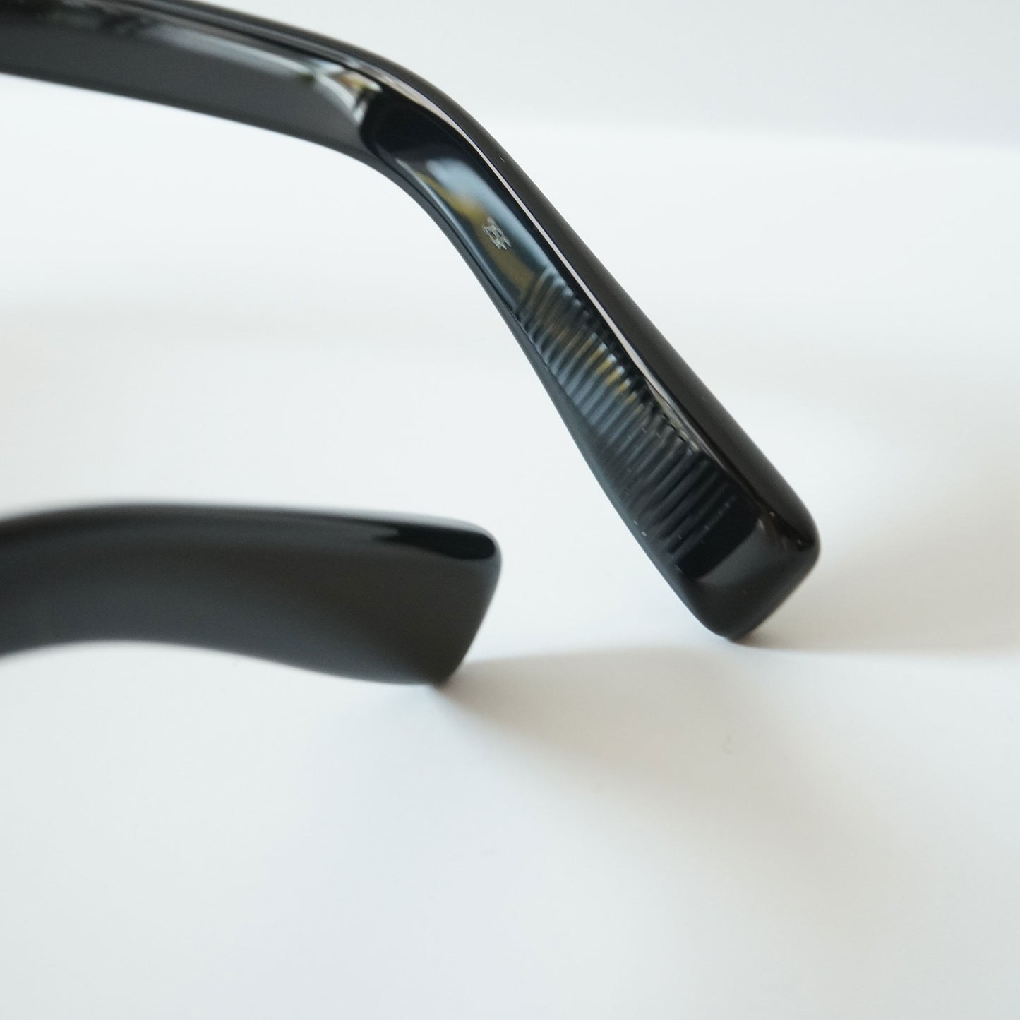 340MR 48 (100 - BLACK)