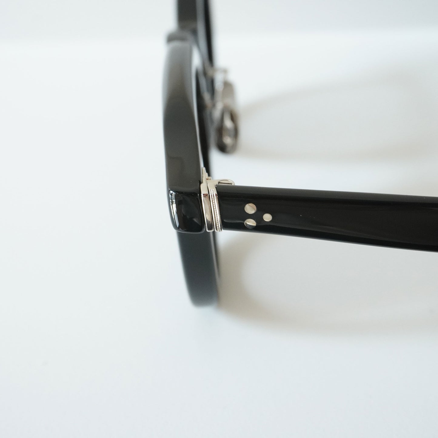 340MR 48 (100 - BLACK)