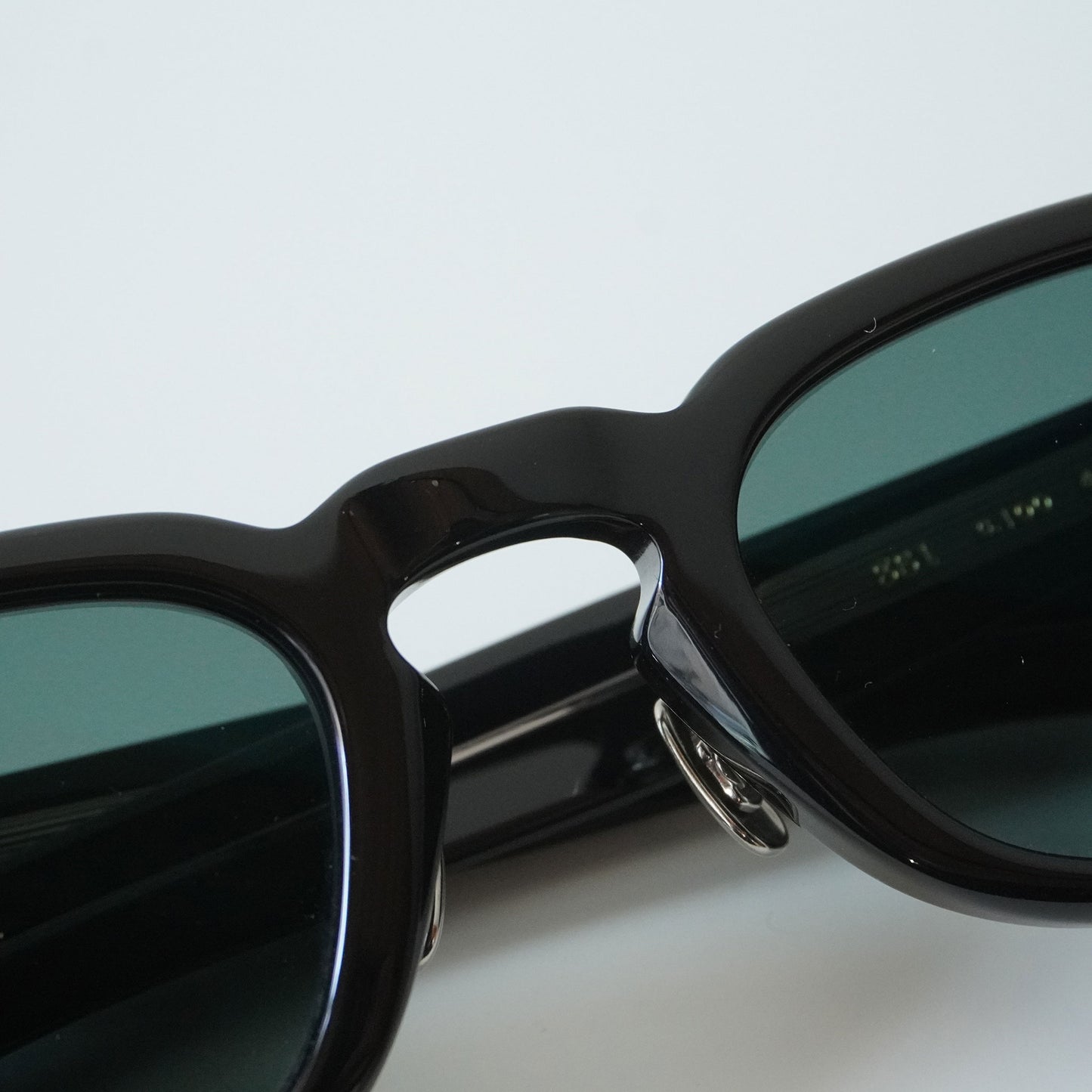 351 (100 - BLACK - Lens: GREEN)