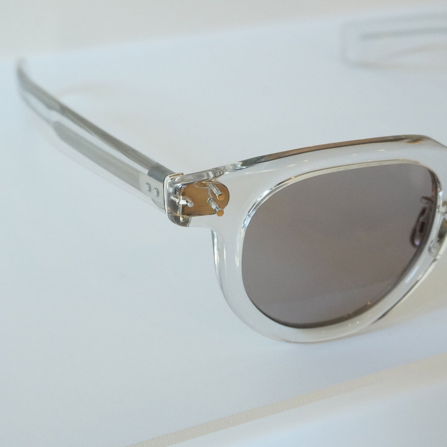 367 48 SUN (211 / BLUE CRYSTAL)