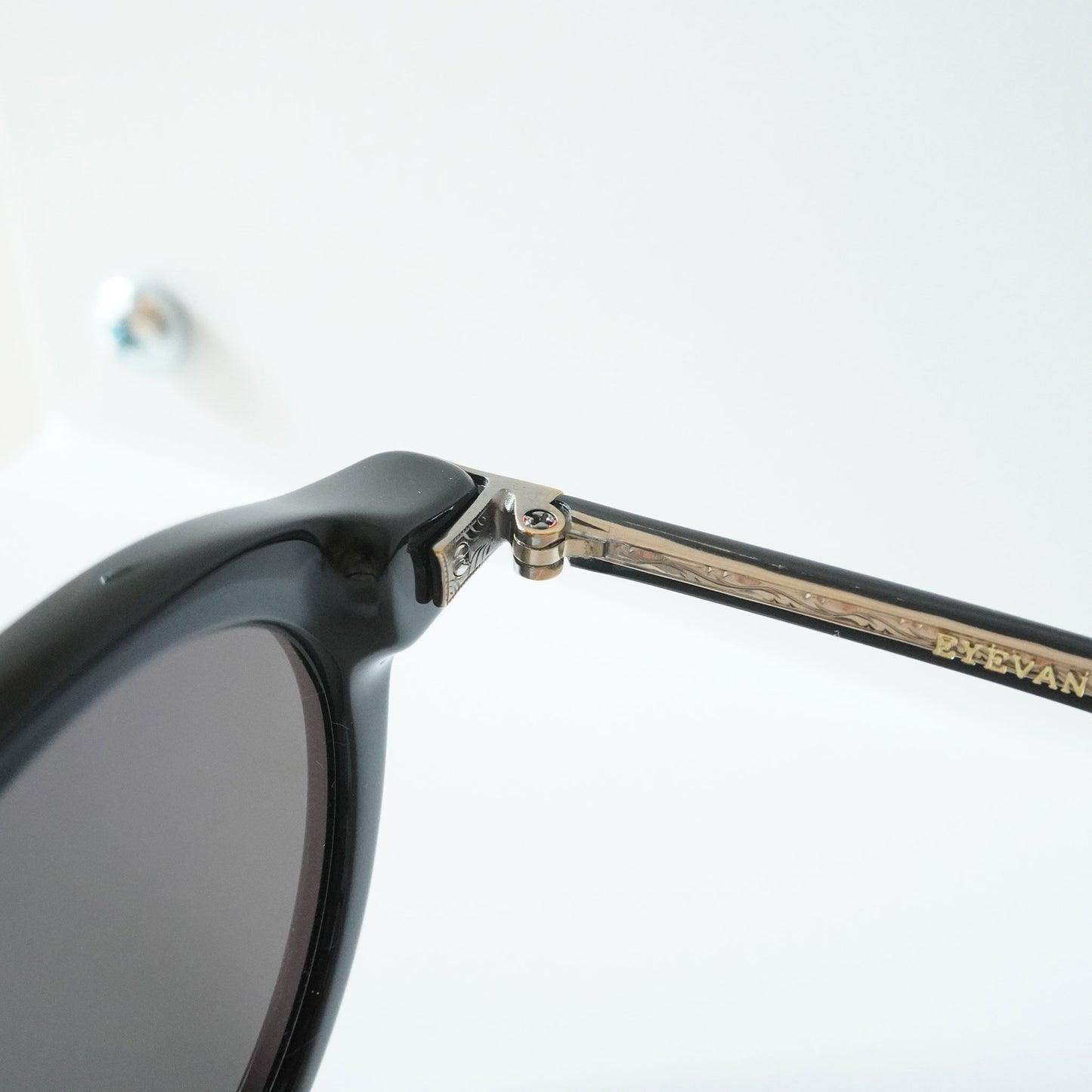 740 (100 - BLACK)