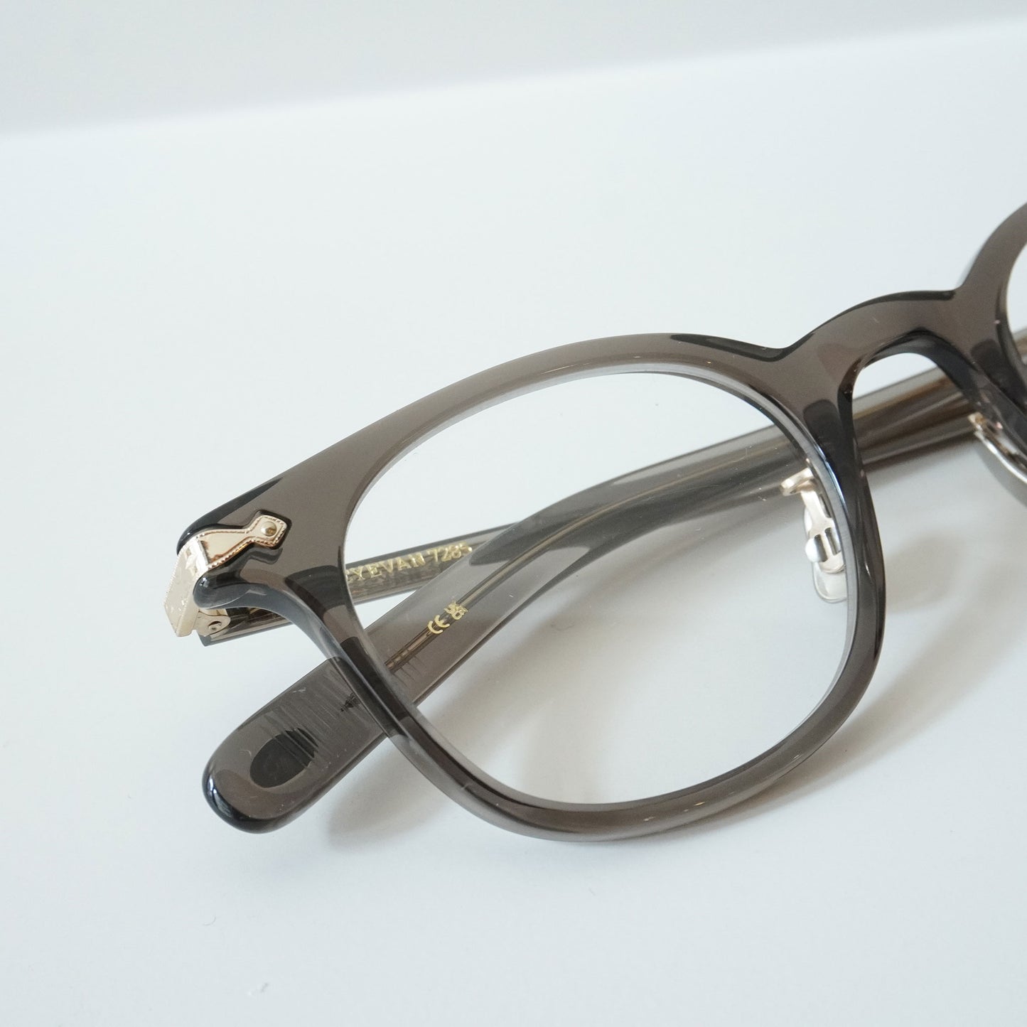 770 46 (347 - MOSS GRAY)
