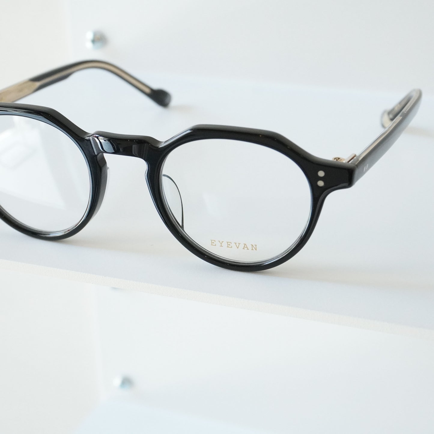 ATTACHE (PBK)