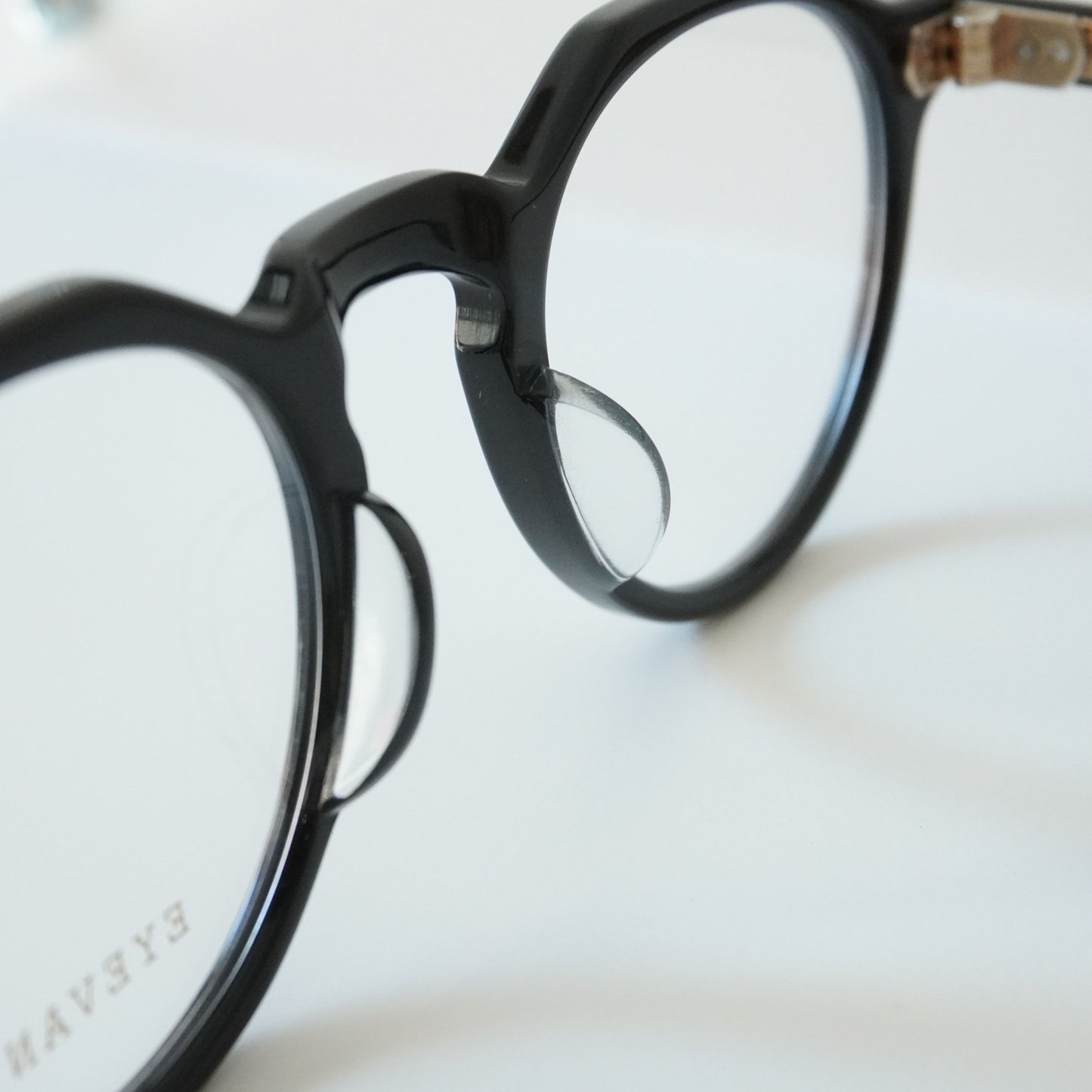 ATTACHE (PBK)